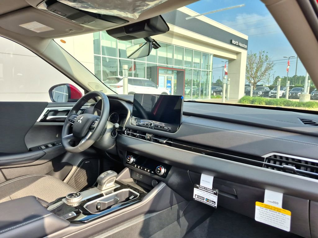 New 2026 Mitsubishi Outlander ES FWD image 24