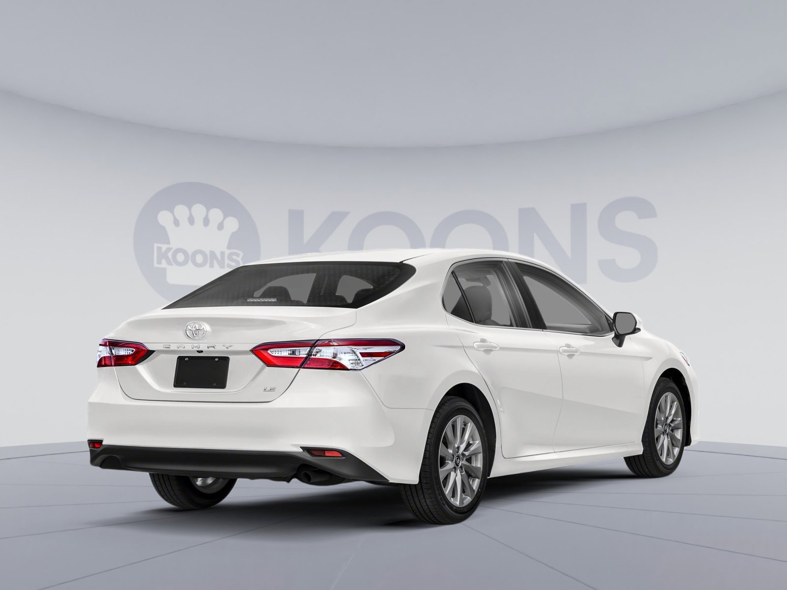 Used 2018 Toyota Camry LE FWD image 2
