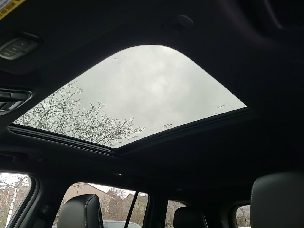 New 2026 Jeep Grand Cherokee Limited w/ Limited Altitude Package image 35