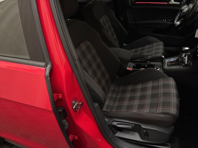 Used 2015 Volkswagen GTI S image 21