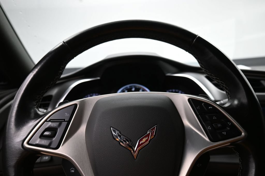 Used 2018 Chevrolet Corvette Stingray Coupe RWD image 12