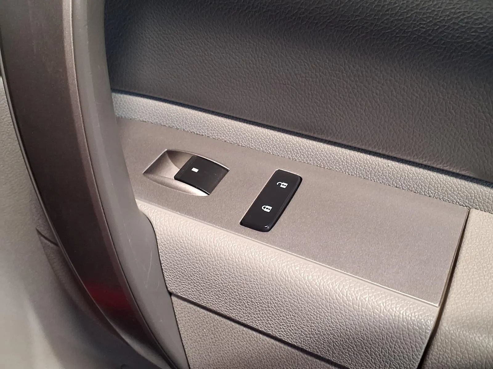 Used 2010 Chevrolet Silverado 3500 W/T AWD/4WD image 9