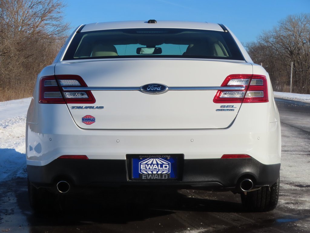 Used 2013 Ford Taurus SEL image 12