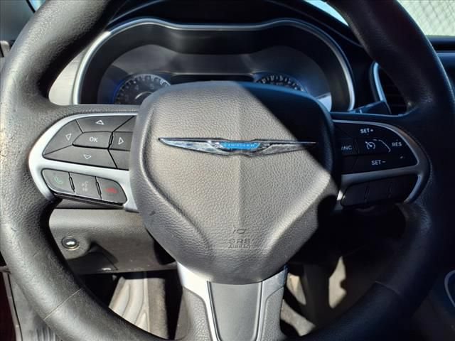 Used 2015 Chrysler 200 Limited FWD image 9