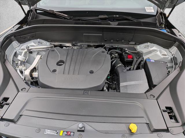 Certified 2025 Volvo XC90 B5 Core w/ Protection Package Premier image 26