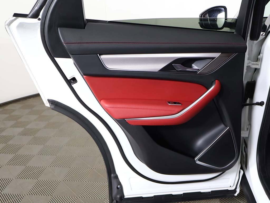 Used 2023 Jaguar F-PACE R-Dynamic S image 28