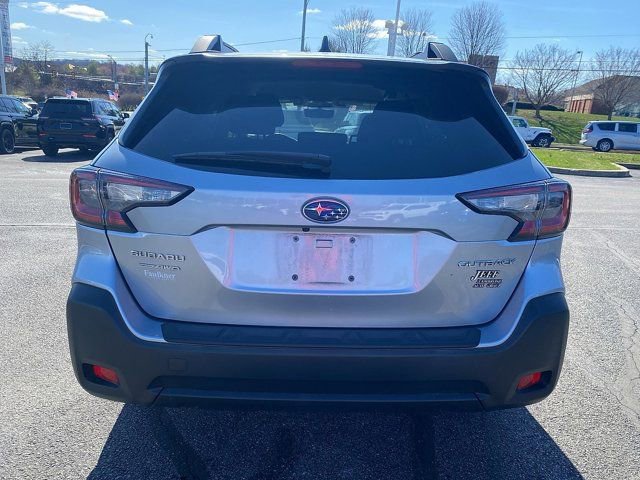 Used 2024 Subaru Outback Premium image 4