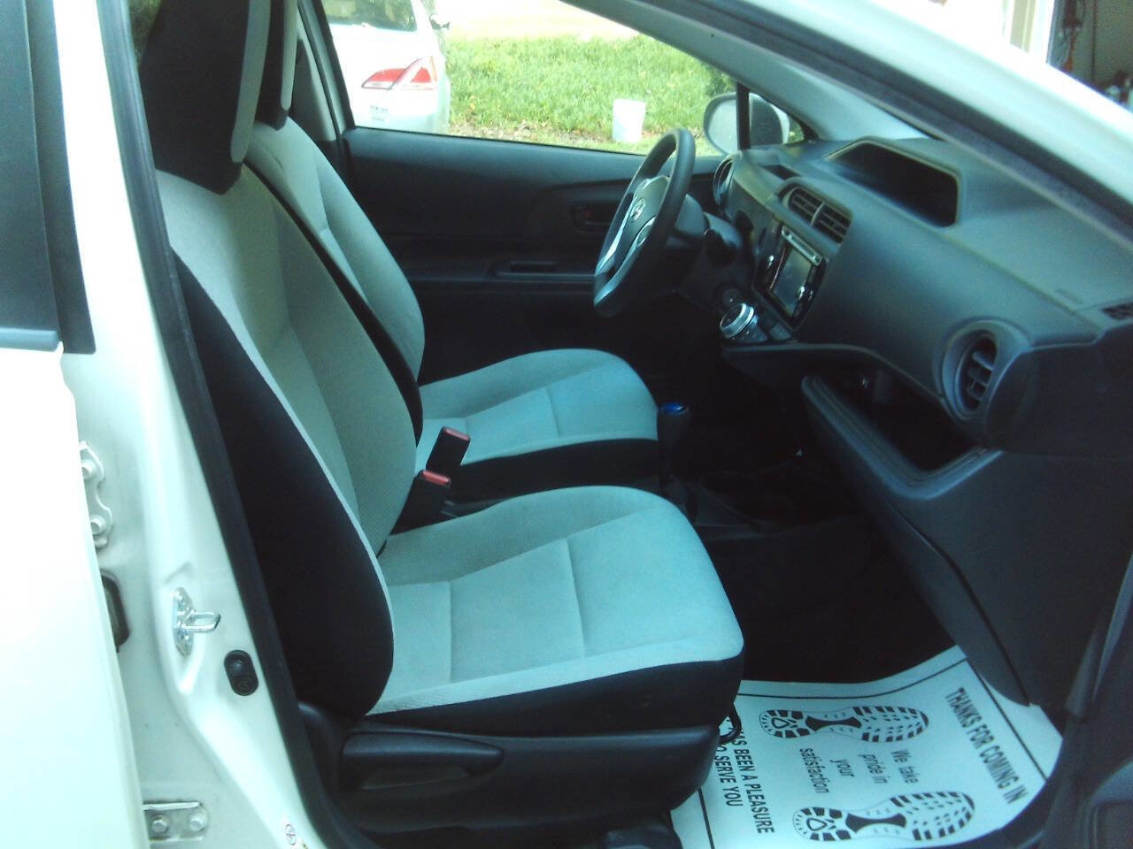 Used 2015 Toyota Prius C One FWD image 16