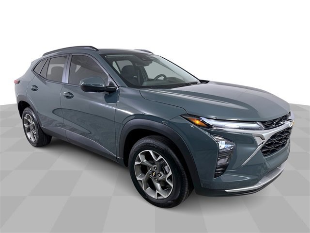 New 2026 Chevrolet Trax LT image 2