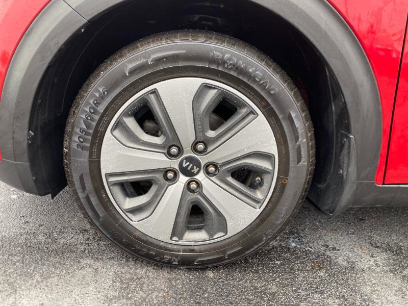 Used 2019 Kia Niro LX image 30