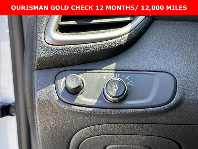 Used 2020 Chevrolet Trax LT w/ LT Convenience Package FWD image 26