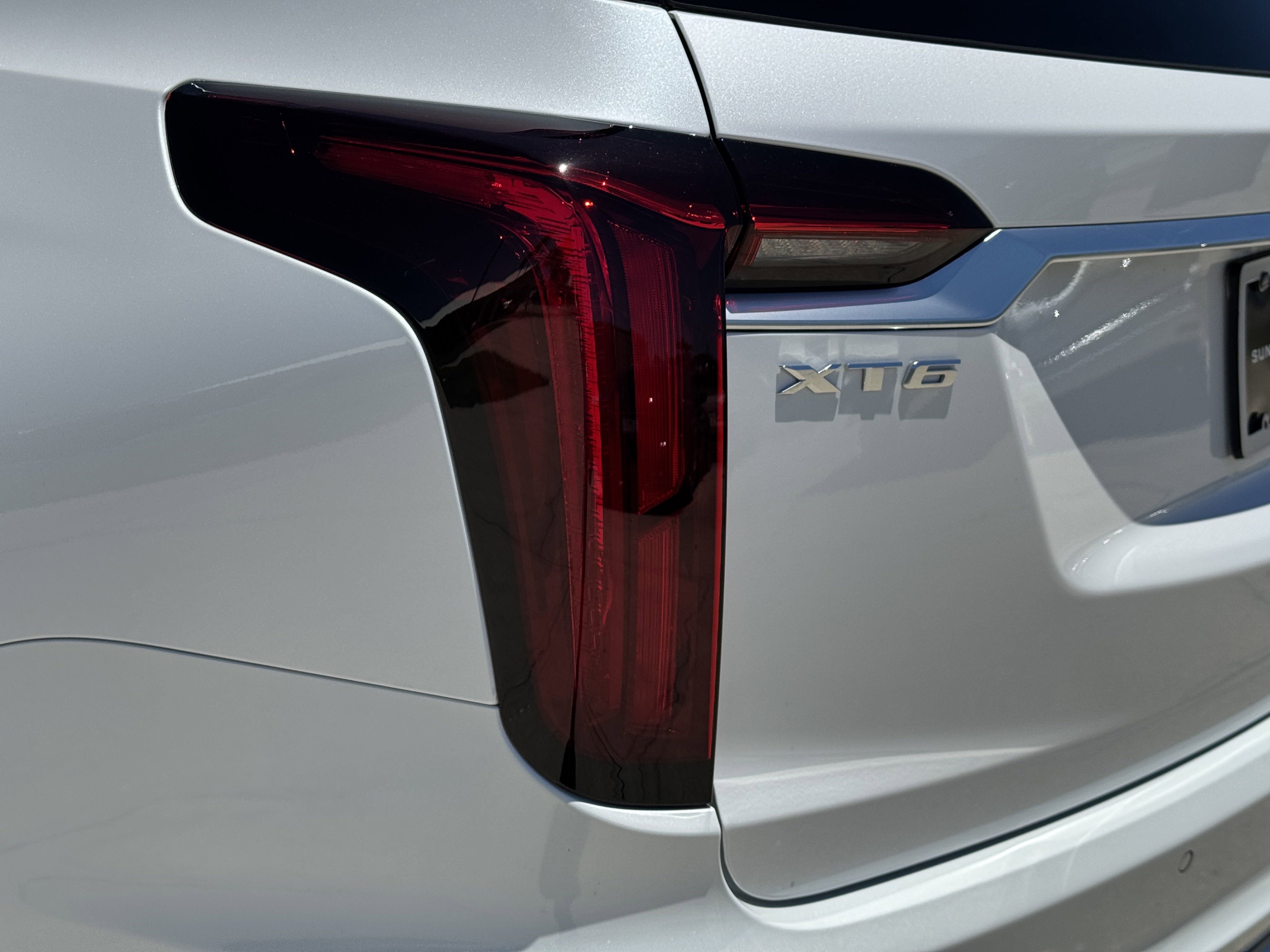 New 2025 Cadillac XT6 Luxury image 8