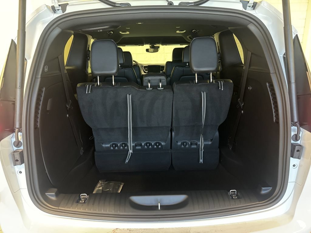 New 2027 Chrysler Pacifica Select AWD/4WD image 42