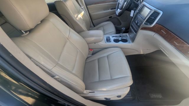 Used 2011 Jeep Grand Cherokee Limited image 18
