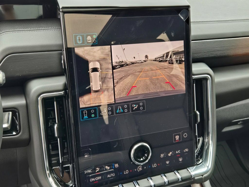 New 2026 GMC Yukon Denali w/ Sun & Power Step Package AWD/4WD image 39