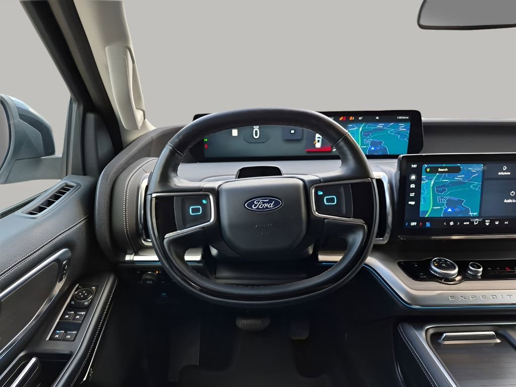 Used 2025 Ford Expedition Platinum image 24