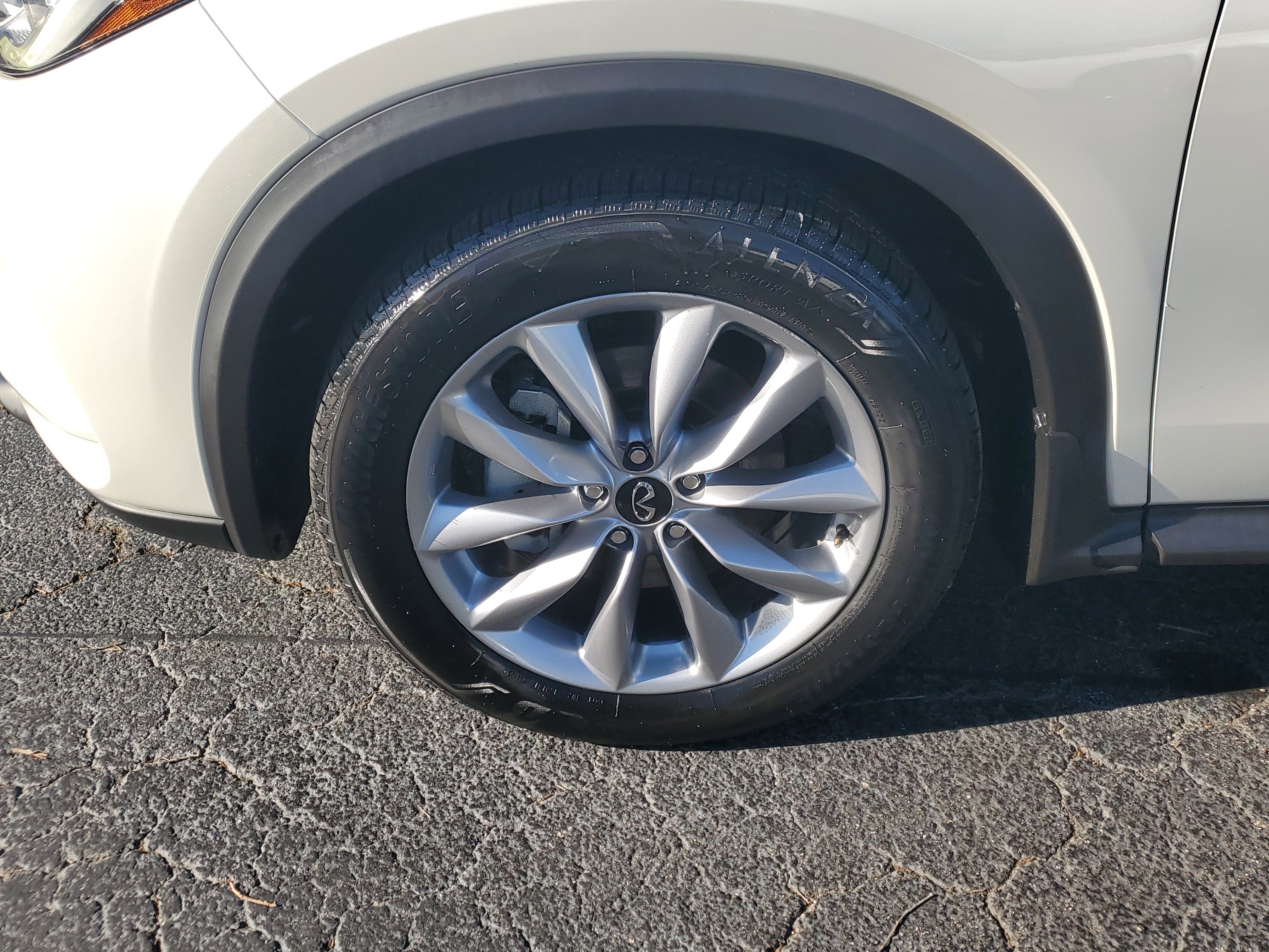 Used 2022 INFINITI QX50 Luxe image 4