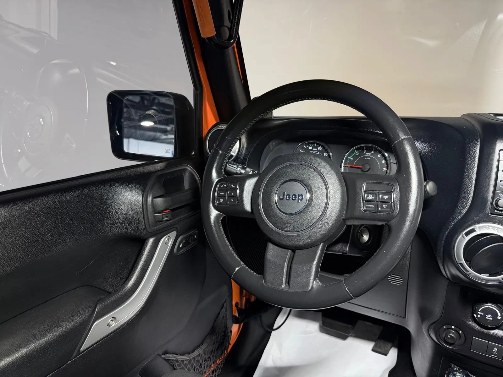 Used 2012 Jeep Wrangler Rubicon w/ PWR Convenience Group AWD/4WD image 19