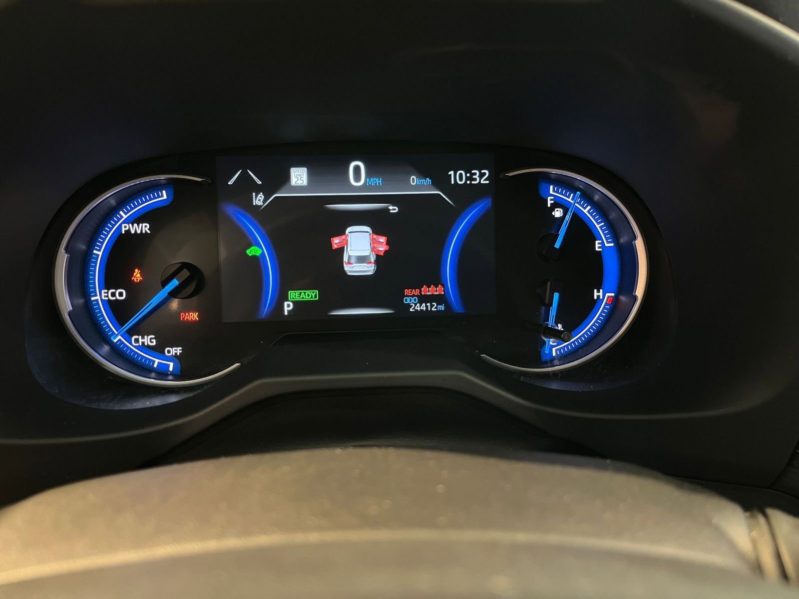 Used 2025 Toyota RAV4 LE image 40