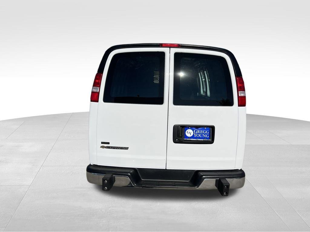 Used 2024 Chevrolet Express 2500 w/ Driver Convenience Package image 5