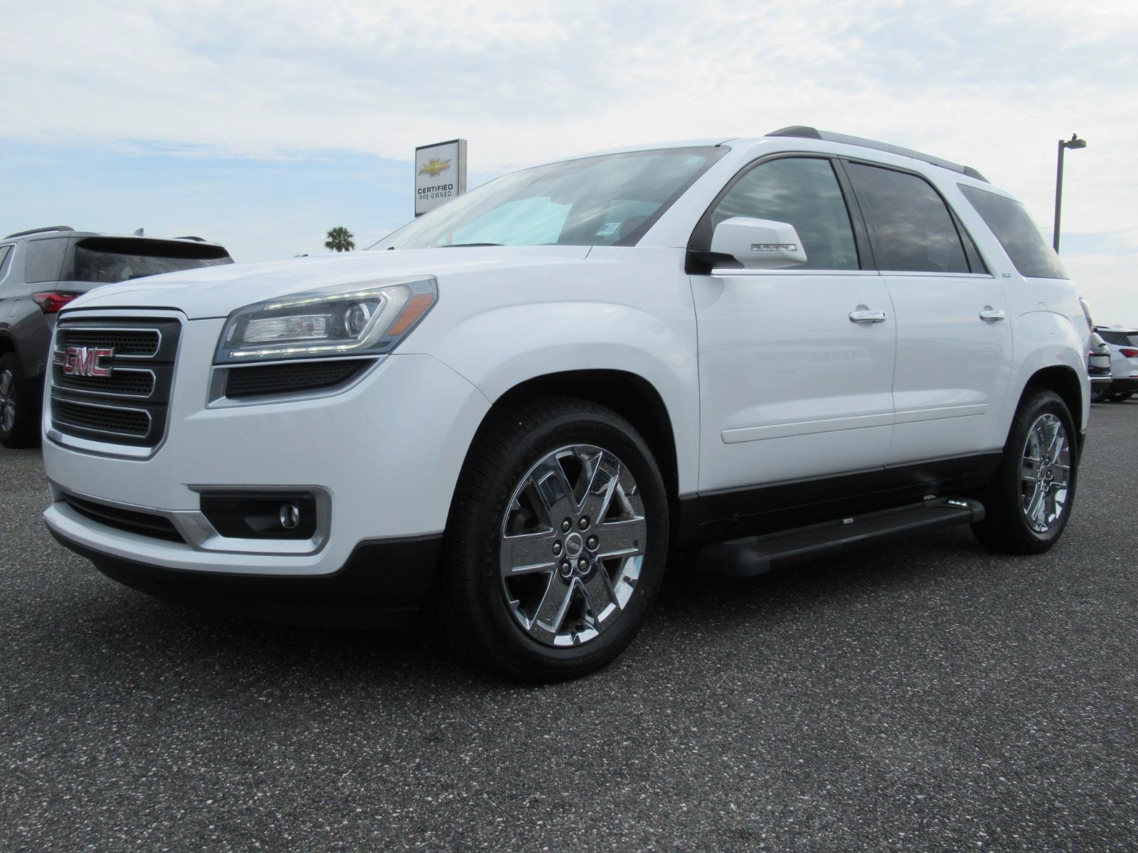 Used 2017 GMC Acadia Limited SLT FWD image 3