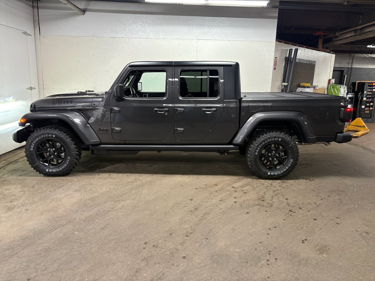 New 2026 Jeep Gladiator Sport AWD/4WD image 5