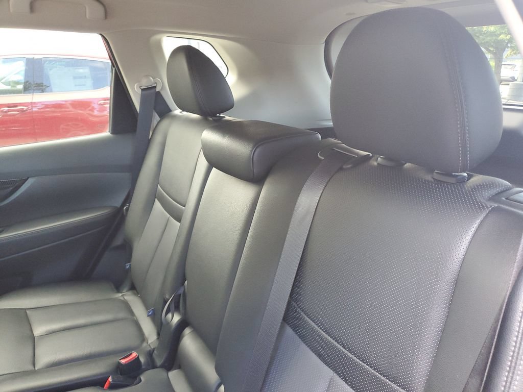 Used 2020 Nissan Rogue SL w/ Premium Package AWD/4WD image 28