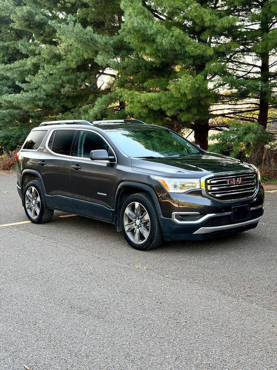 Used 2017 GMC Acadia SLT w/ LPO, Floor Liner Package AWD/4WD image 11