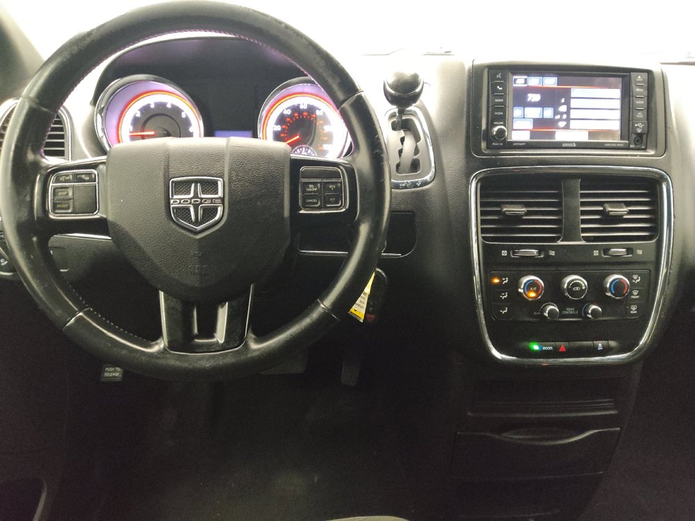 Used 2020 Dodge Grand Caravan SE FWD image 22