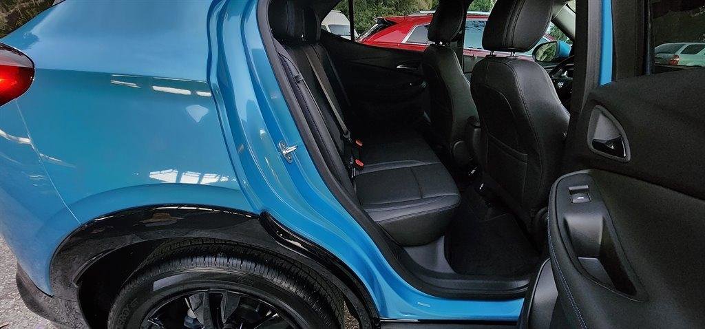 Used 2025 Buick Encore GX Sport Touring image 28