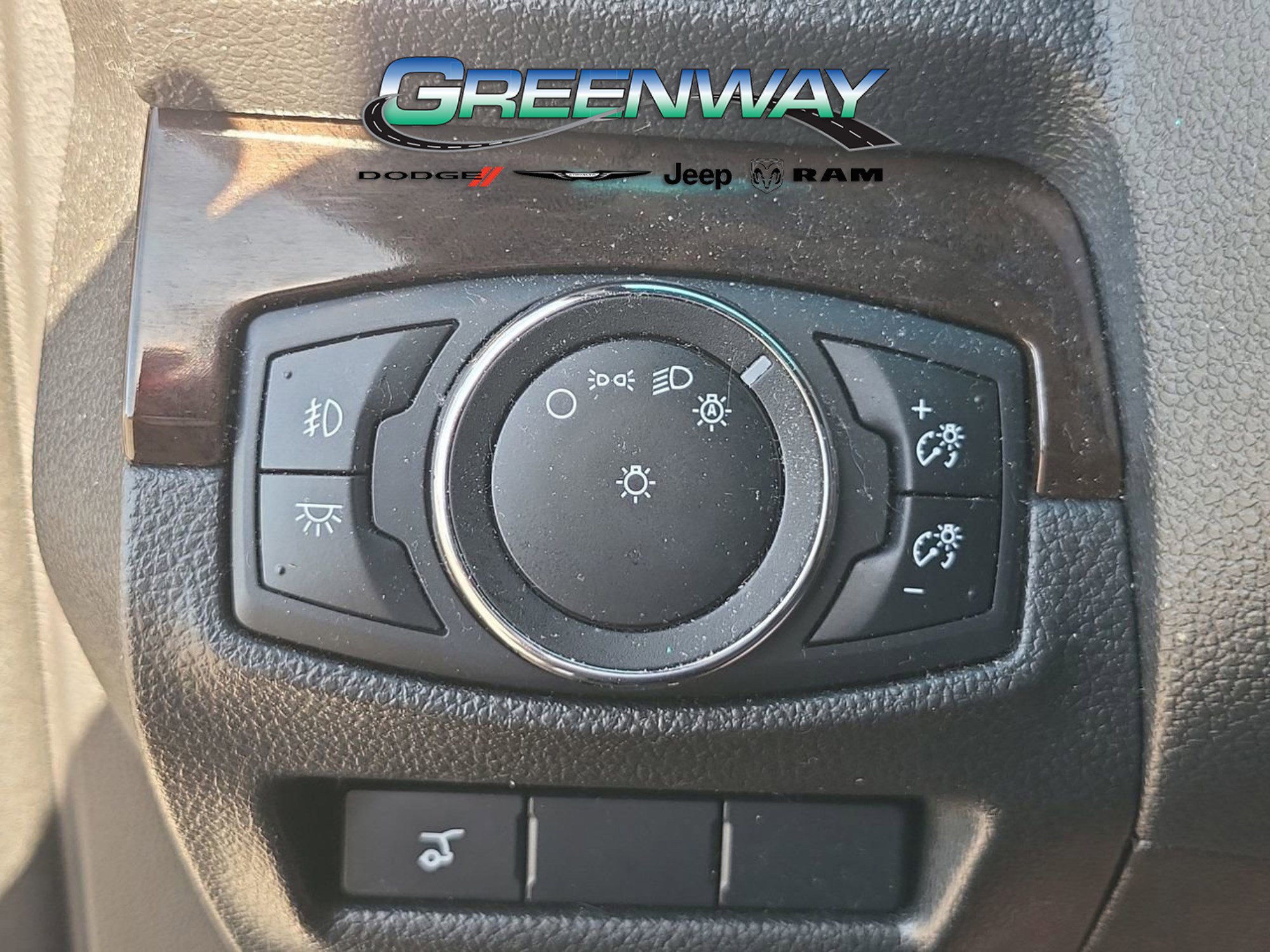 Used 2015 Ford Explorer Limited w/ Equipment Group 301A image 23