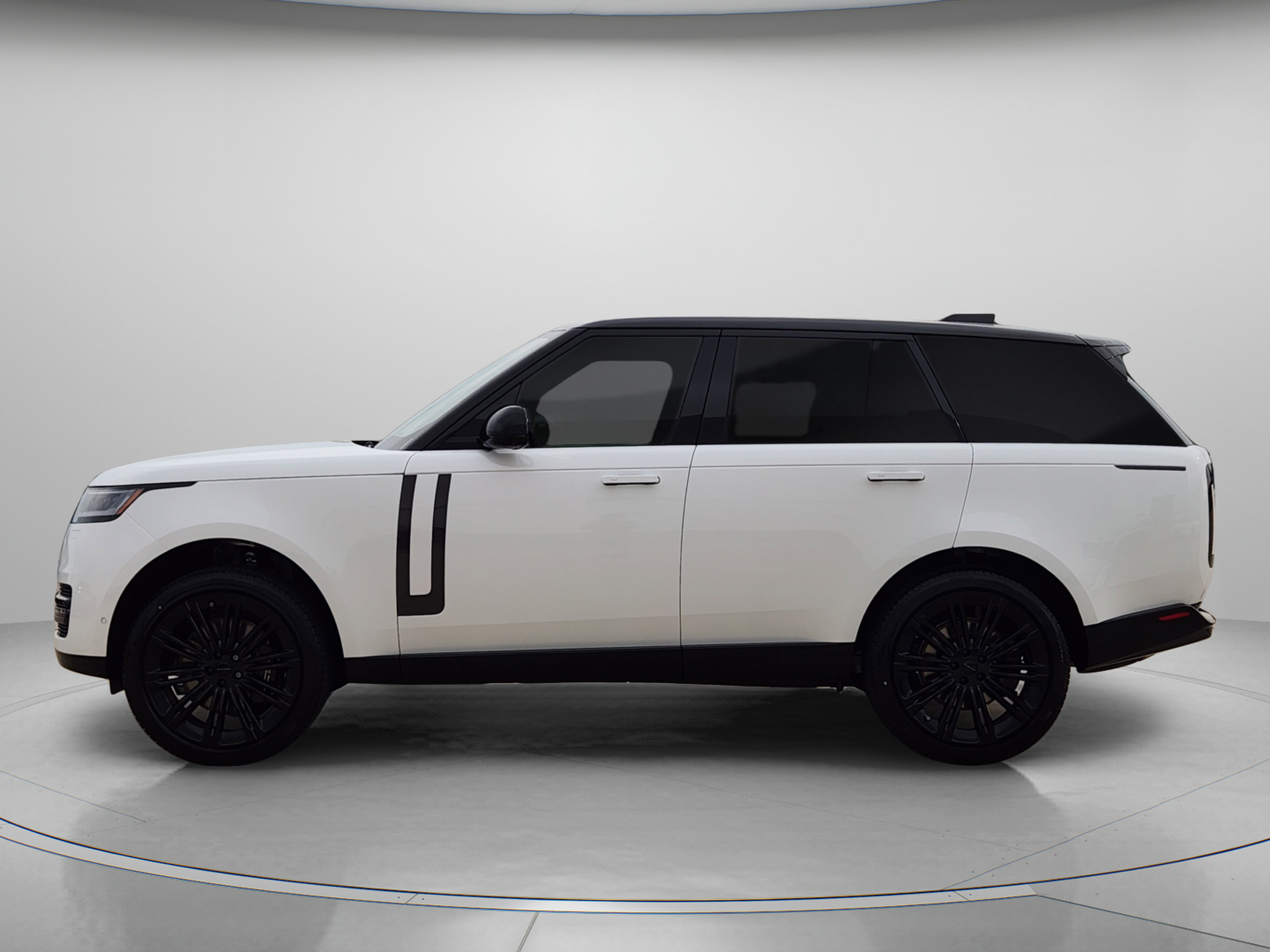 New 2026 Land Rover Range Rover SE AWD/4WD image 2