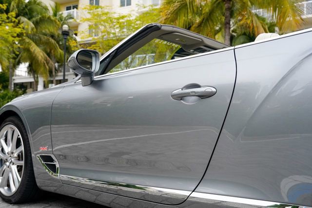 Used 2021 Bentley Continental GT Mulliner image 19
