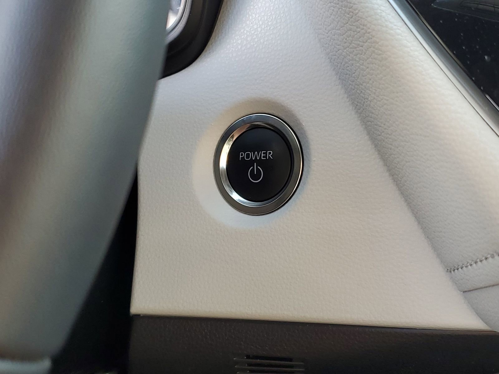 Certified 2025 Toyota Corolla SE w/ Convenience Package FWD image 29