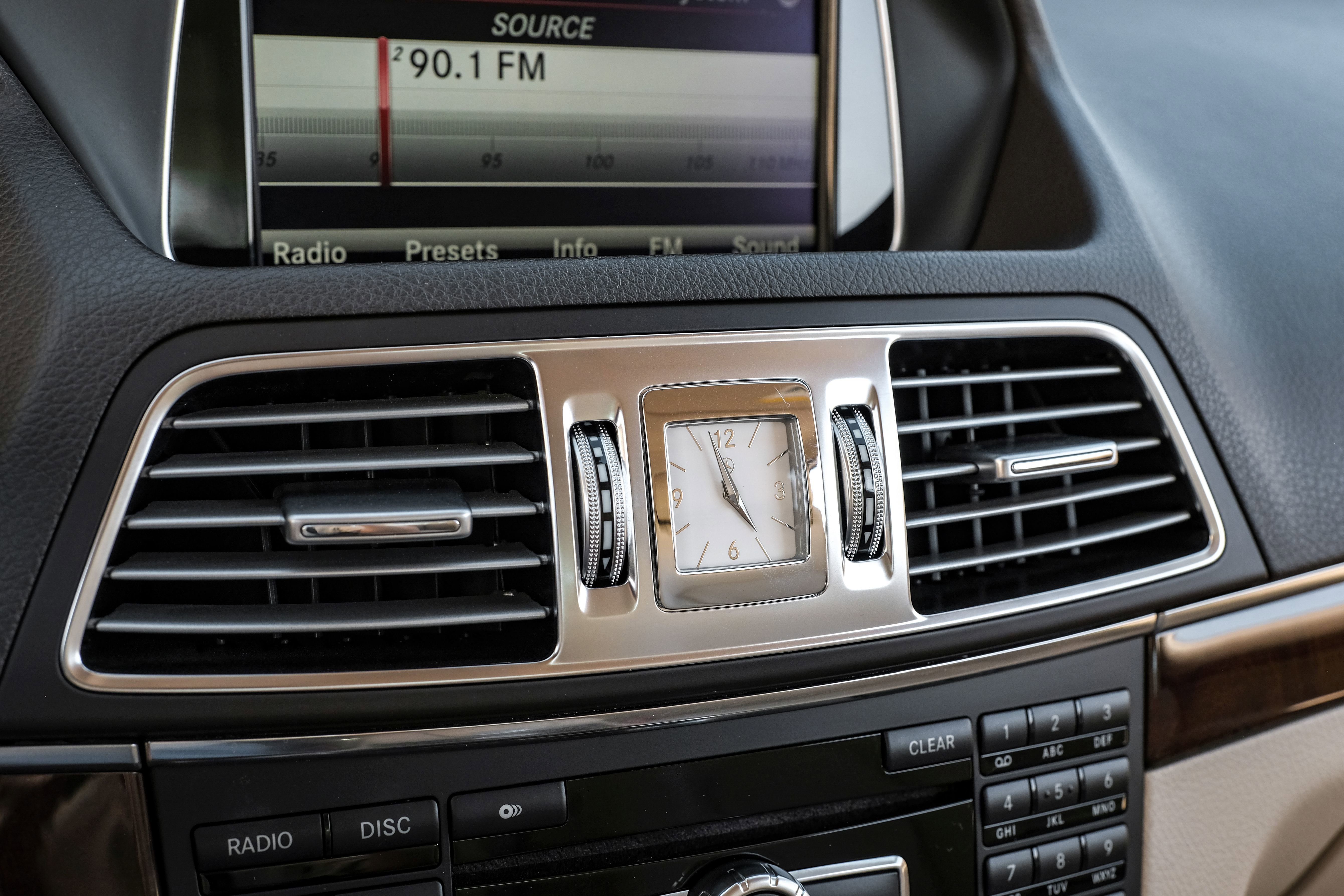 Used 2014 Mercedes-Benz E 550 Cabriolet w/ Premium 1 Package image 21