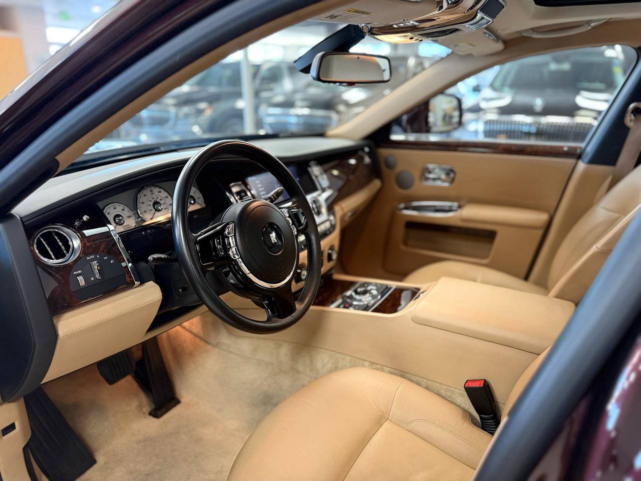 Used 2011 Rolls-Royce Ghost RWD image 9