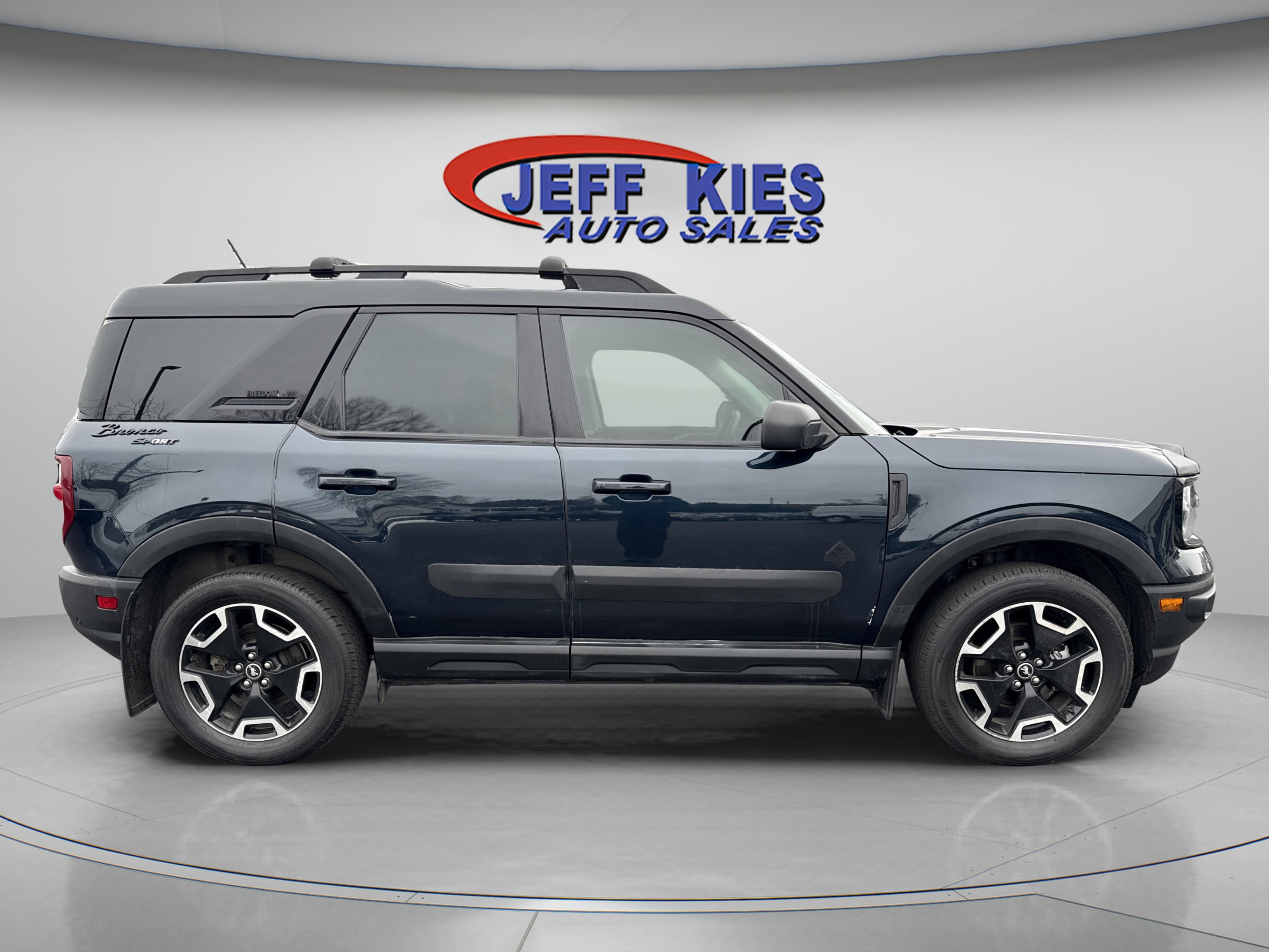 Used 2021 Ford Bronco Sport Outer Banks AWD/4WD image 4