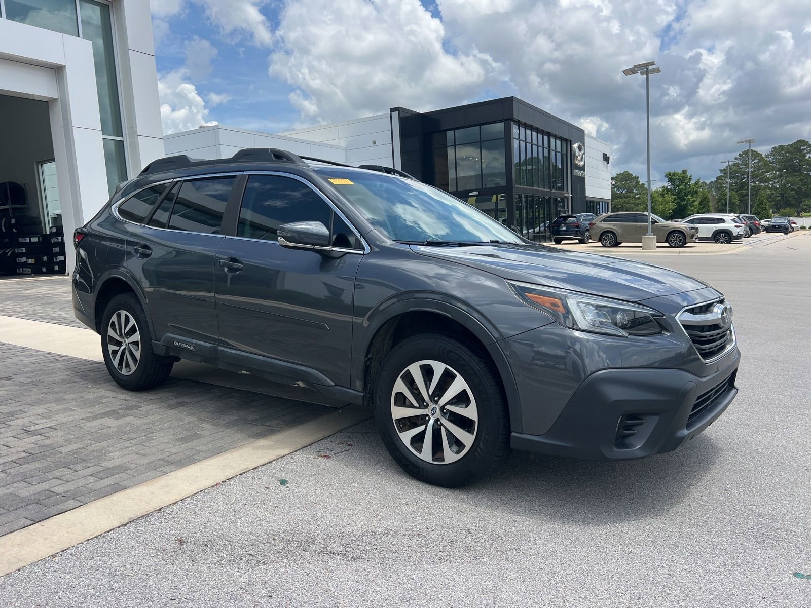 Used 2021 Subaru Outback Premium w/ Popular Package #1 AWD/4WD image 3