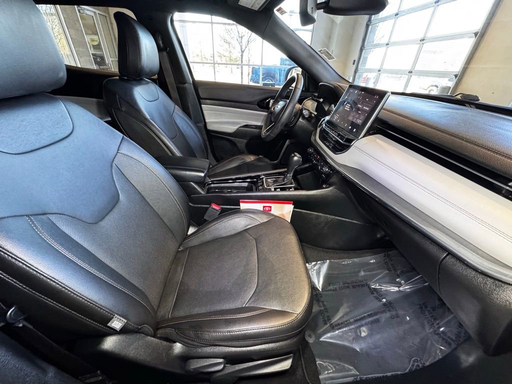 Used 2023 Jeep Compass Limited image 50