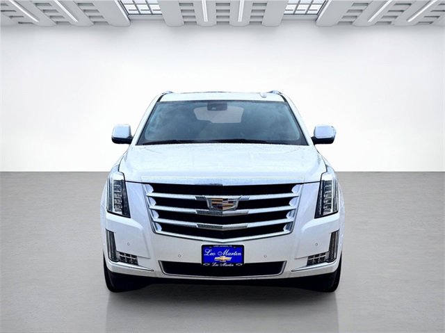 Used 2020 Cadillac Escalade Luxury image 2