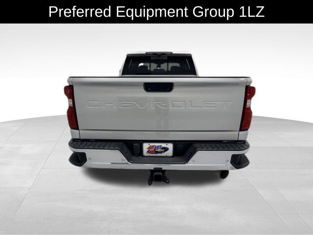Certified 2022 Chevrolet Silverado 2500 LTZ w/ LTZ Premium Package AWD/4WD image 4