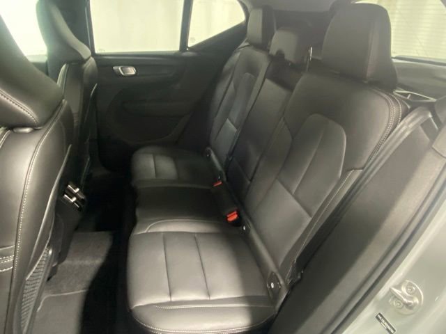 Certified 2025 Volvo XC40 B5 Core image 14