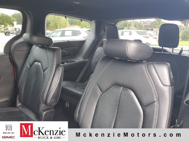 Used 2019 Chrysler Pacifica Touring-L Plus w/ Advanced Safetytec Group FWD image 21