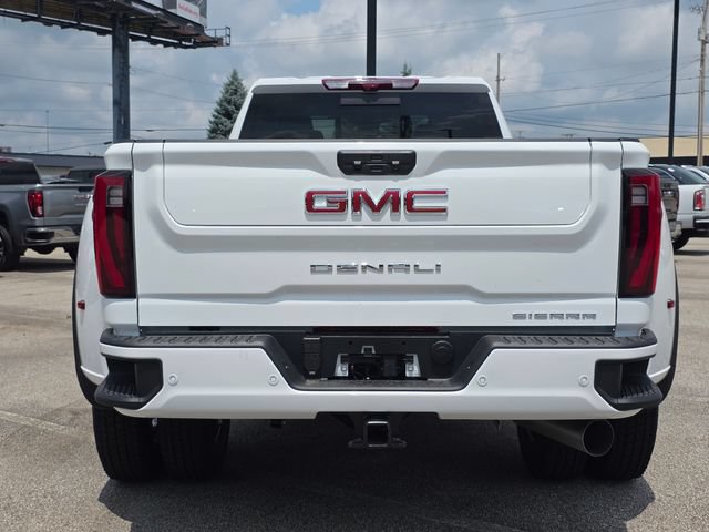 New 2026 GMC Sierra 3500 Denali w/ Denali Reserve Package AWD/4WD image 16