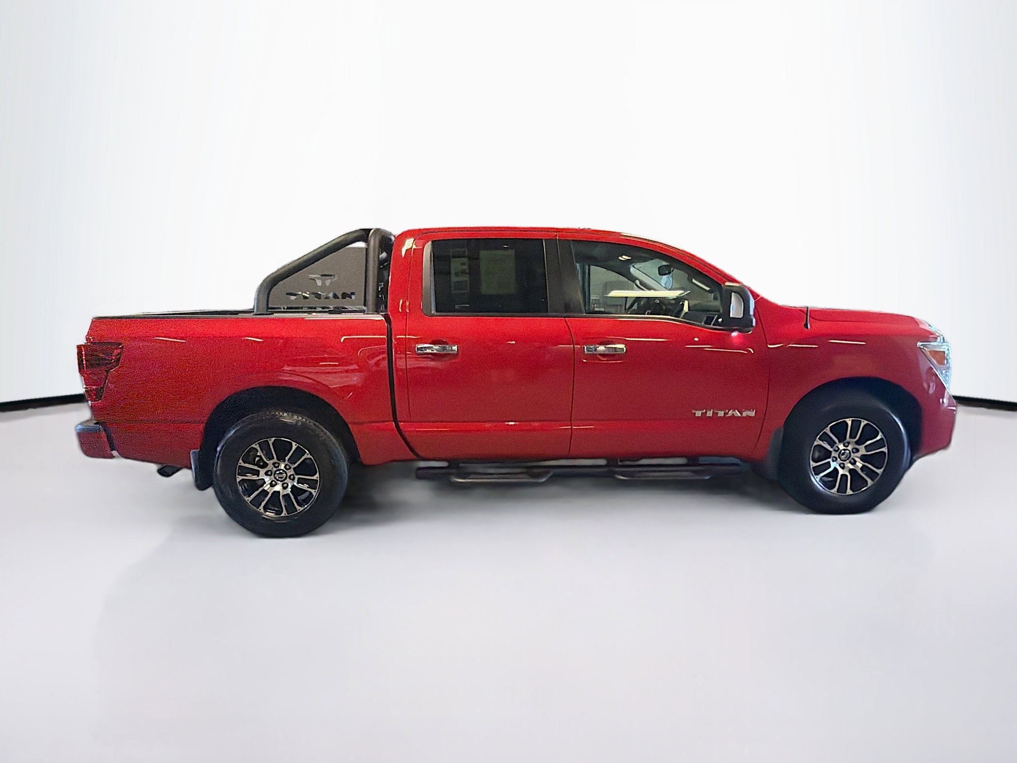 Used 2021 Nissan Titan SV w/ SV Convenience Package image 10
