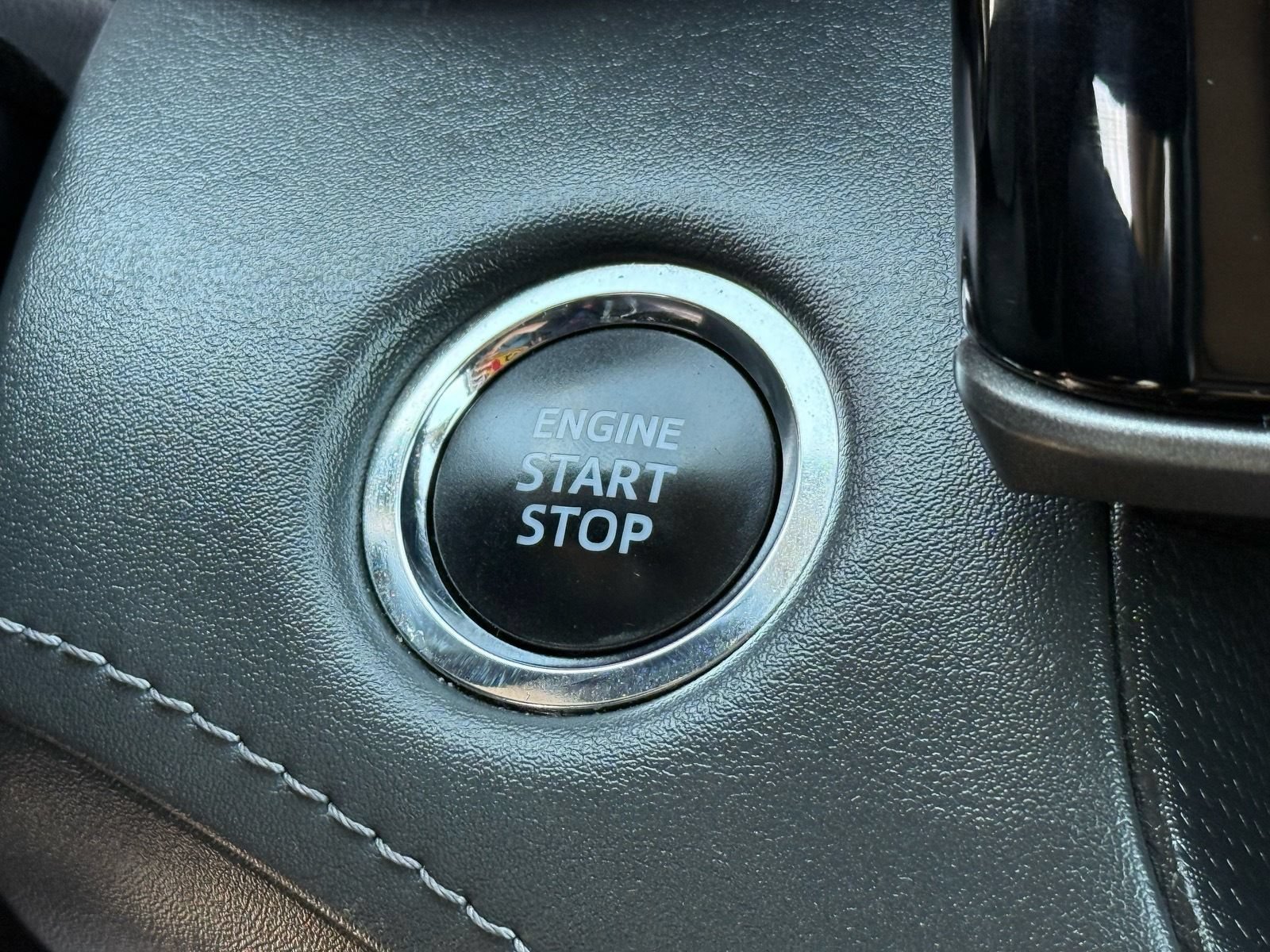 Used 2023 Toyota Highlander XLE FWD image 25