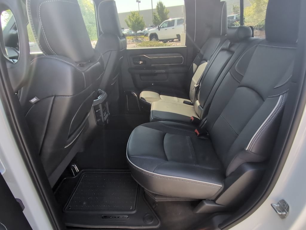 Used 2025 RAM 3500 Limited AWD/4WD image 27