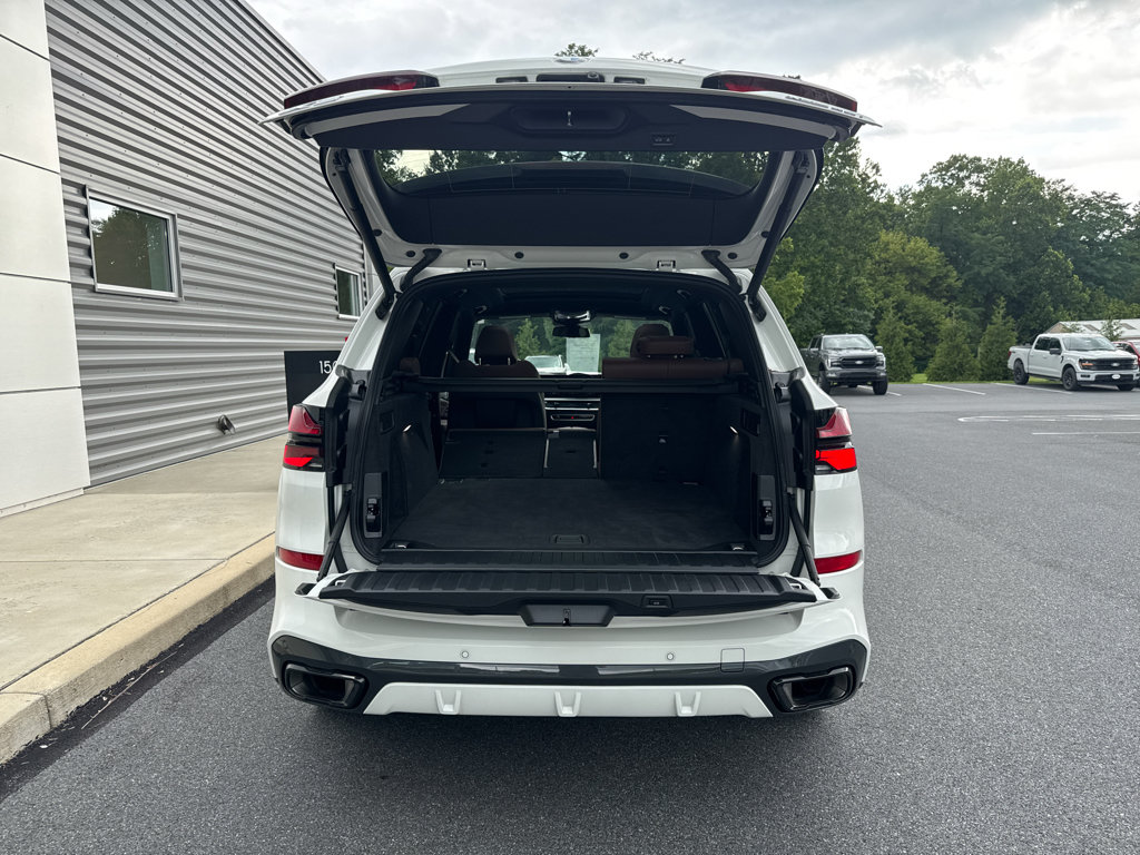 Used 2026 BMW X5 xDrive40i w/ M Sport Package AWD/4WD image 8