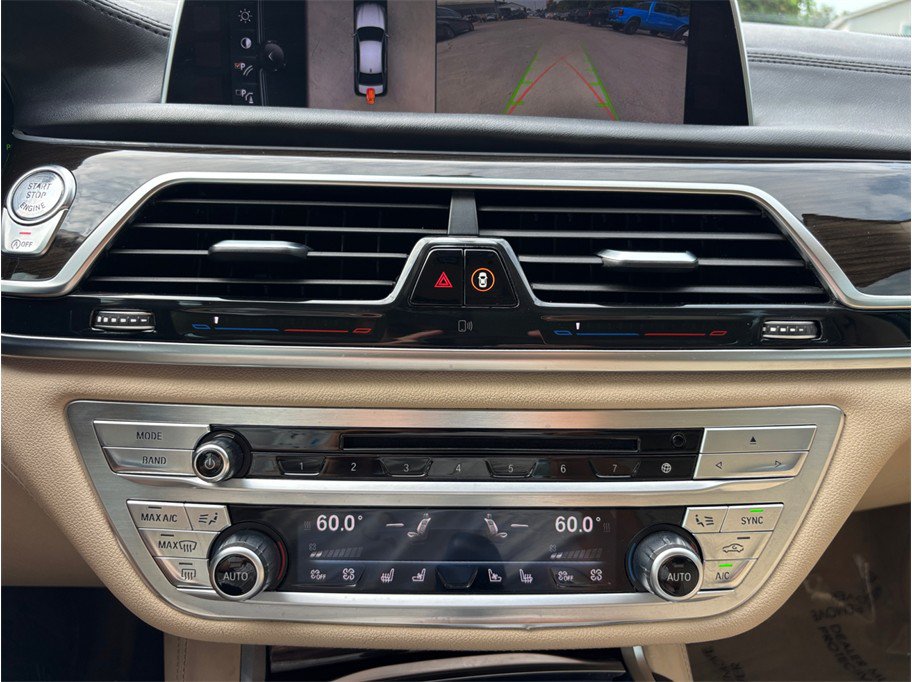 Used 2016 BMW 750i RWD image 33