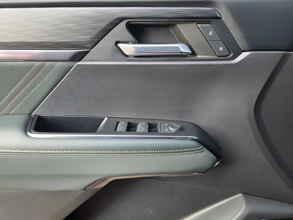 Used 2025 GMC Acadia AT4 w/ LPO, Floor Liner Package AWD/4WD image 20